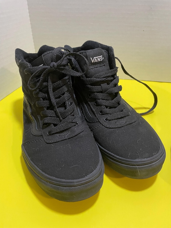 Vans - image 2