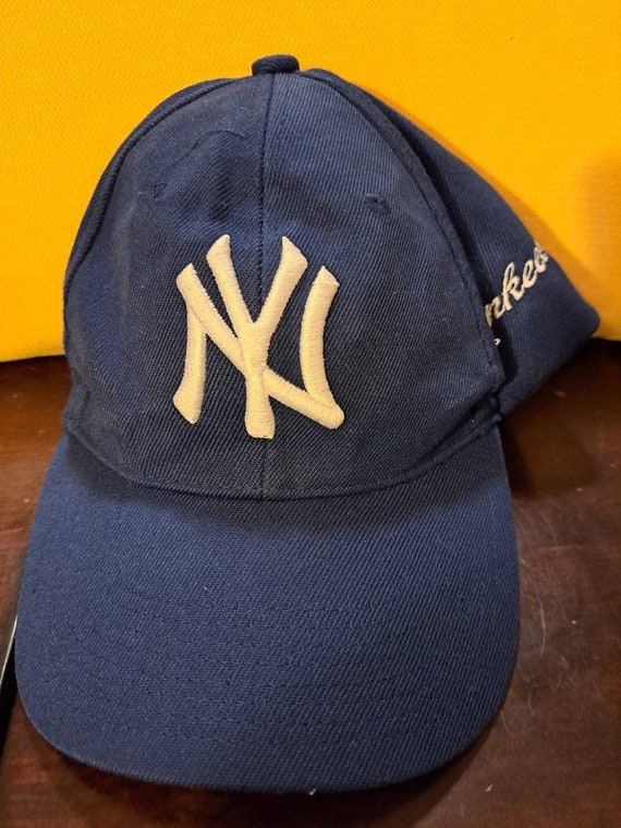Adjustable ballcap - image 5