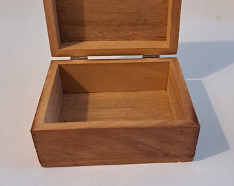 Vintage dresser box