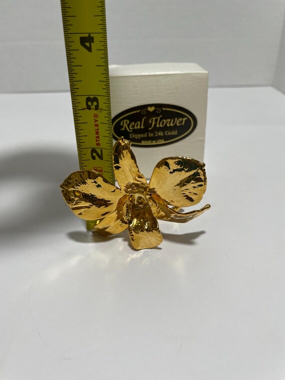 Real flower brooch dipped in 24 K gold, - image 5
