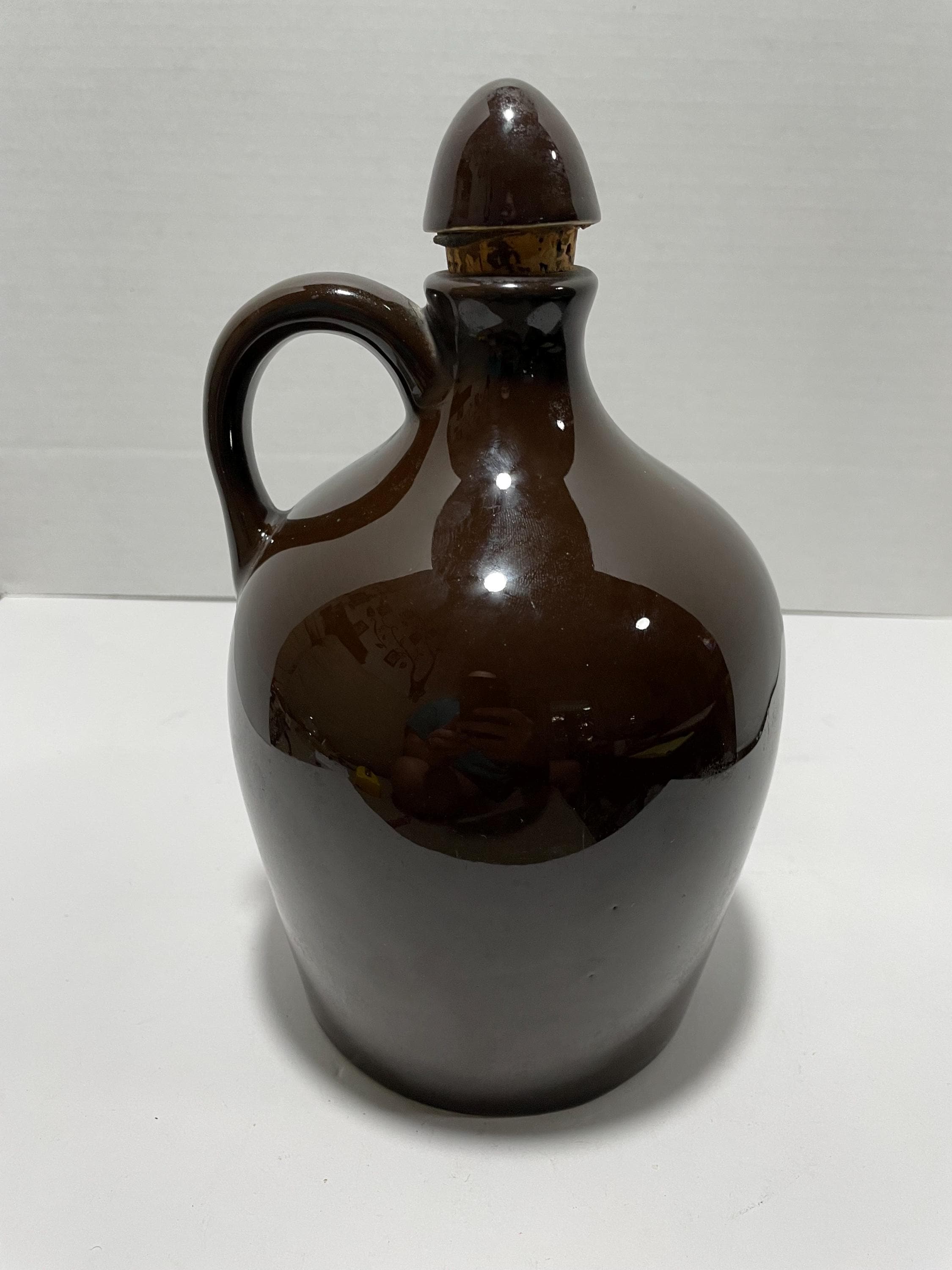 Thorens 1940 Brown Jug Decanter Music Box. Plays Little Brown Jug