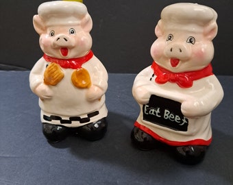 Pig salt and pepper shakers