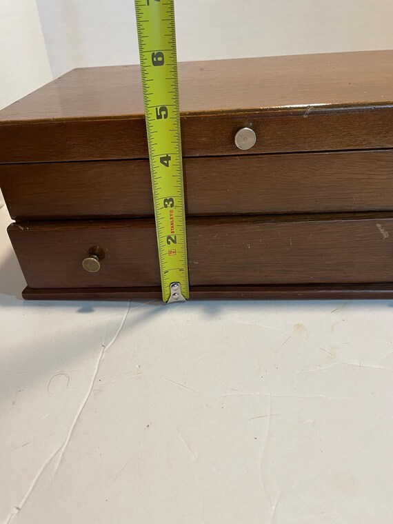 Vintage dresser/jewelry box made in Taiwan - image 7