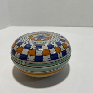 Ceramic trinket box