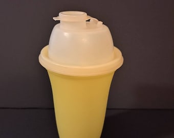Tupperware cup