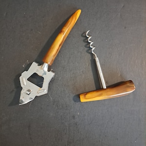 Vintage wine and bottle opener set