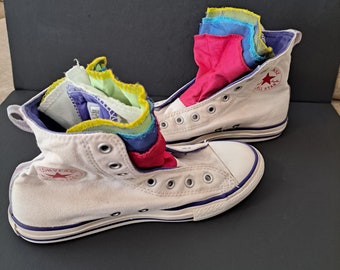 Converse with clearance different color tongues