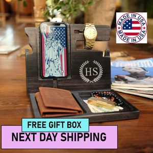 Docking Station Tech Accessories Gifts For Him, Personalized Anniversary Boyfriend Gifts For Men Phone Stand Charging Station Groomsmen Gift