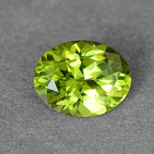 Natural Genuine Unheated Peridot Oval Faceted AAA Loose Stones, August Birthstone, Jewelry Makings, Semi-Precious Gemstones (4x3mm - 11x9mm)