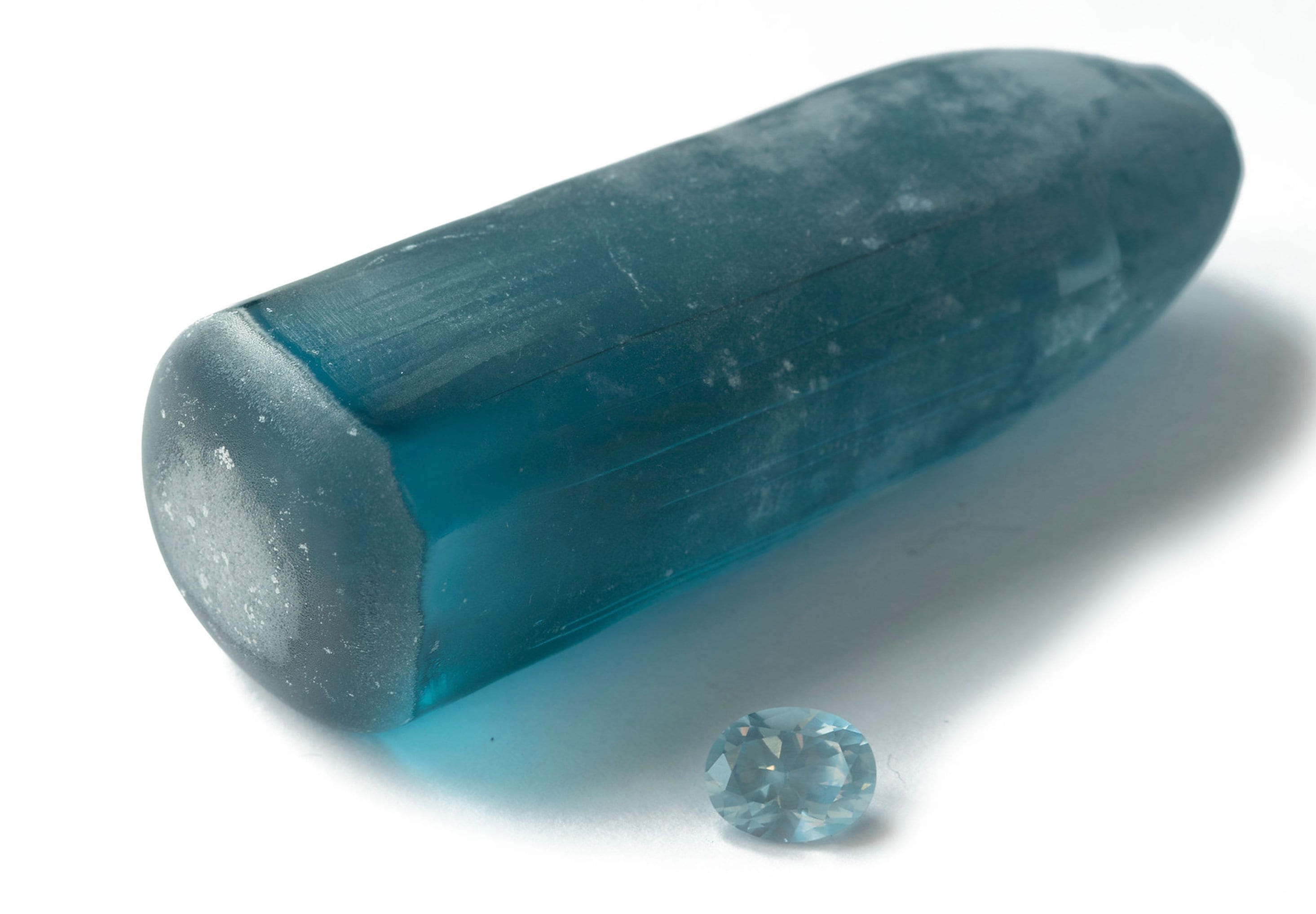 Dark Aquamarine Spinel Loose Rough Stone, Lab Created Dark Aquamarine Boules, Rough for Faceting, Top Quality (400 carats stone)