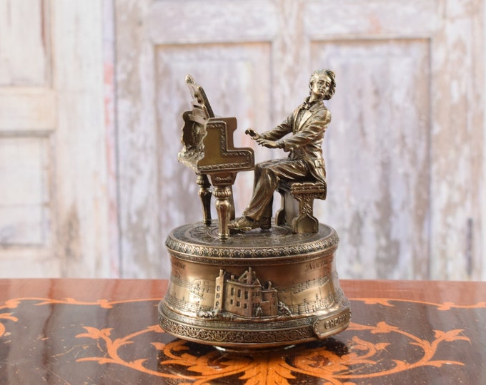 Music Box Figurine - Fryderyk Chopin playing Piano - Famous Polish Pianist Statue - Musician Sculpture for Gift - Elegant Figurine