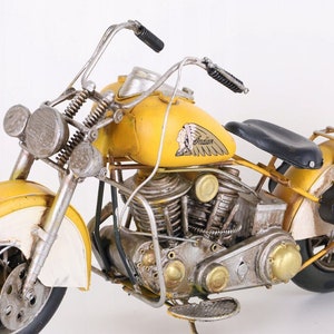 ヴィンテージイエローインディアンバイクモデル：大型メタルバイク