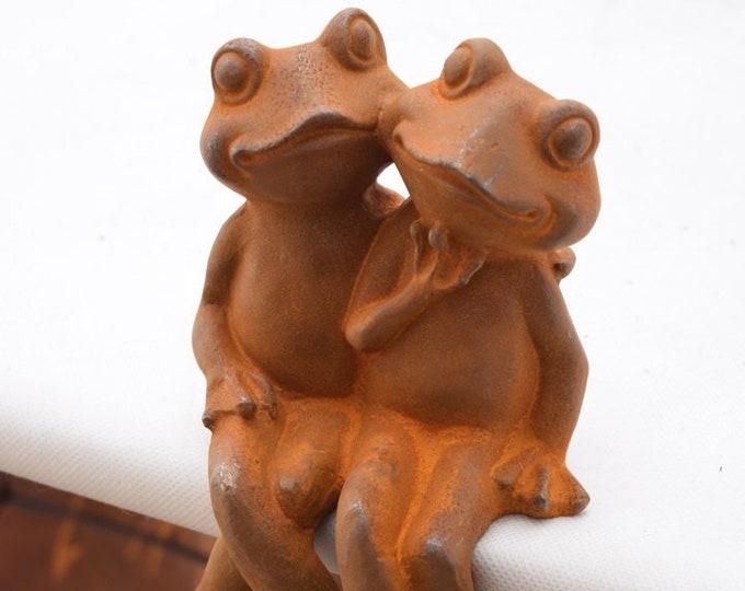 Cast Iron Frogs in Love - Couple in Love - Couple of Frogs - Love Symbol - Frog for Luck - Garden Figurine