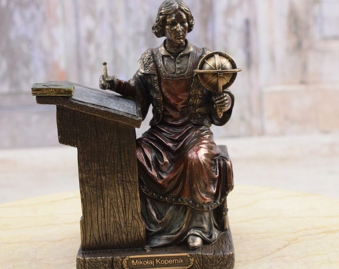 Nicolaus Copernicus Statue - Polish Astronome Figure - Stopped the Sun and Moved the Earth - Elegant Gift for Astronomer - Home Office Decor