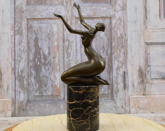 Unique Bronze Kneeling Woman with Hands Up - Rubens's Shapes of Woman Bronze Sculpture - Home Decor - Elegant Gift Idea