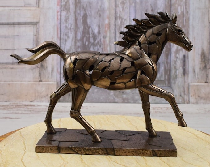 Horse Illuminate Statue - Wild Horse Statue Lamp - Unique Sculpture - Art Work Horse - Home Office Decor - Gift Idea