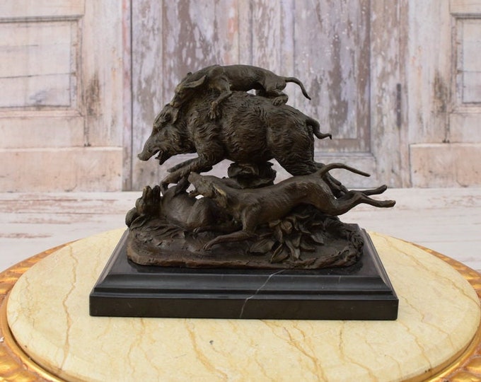 Hunter Scene Bronze Statue - Attack Dogs for Boar - Hunting Bronze Sculpture  - Unique Figurine - Home Decor