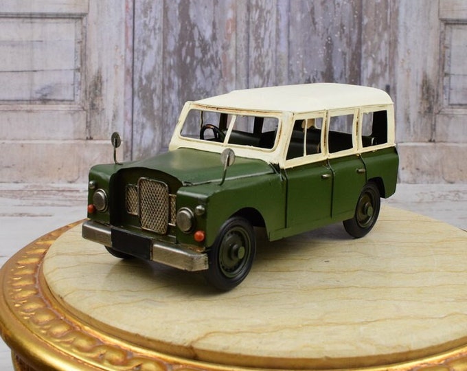 Amazing Green Car Metal Model - Amazing Old Iconic Car - Metal Model Toy - Gift Idea Old School Car - Collector Item - Home Decor