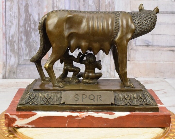 Large Capitolone Wolf Bronze Statue - She-wolf and Romulus and Remus Sculpture - Home and Garden Decor -  - Mature Concept