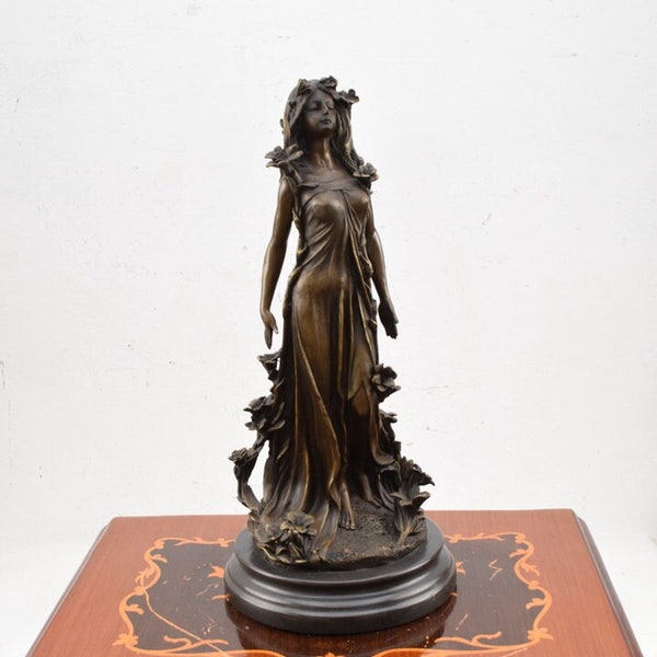 Robe femme entourée de fleurs - Statue en bronze de style Art nouveau - Sculpture féminine - Idée cadeau pour un mariage - Cadeaux personnalisés