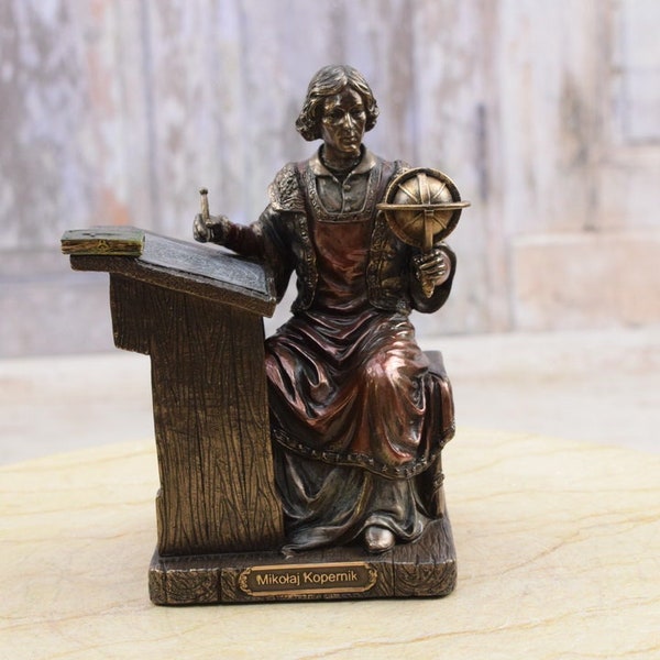 Nicolaus Copernicus Statue - Polish Astronome Figure - Stopped the Sun and Moved the Earth - Elegant Gift for Astronomer - Home Office Decor