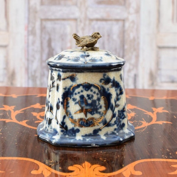 Coffret en porcelaine - Boîte bleue - Oiseau statue en bronze - Ornements de fleurs - Porcelaine vintage - Décoration intérieure unique - Richement décorée