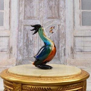 Pelícano divertido con pez en la boca - Pelícano estilo Murano - Cristal italiano hecho a mano - Escultura veneciana - Regalo de boda - Decoración del hogar