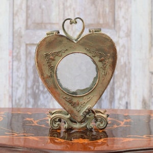 Beautifully Metal Lantern - Hearth Lamp - Decorated Lantern with Glass Windows - Luxury Gift for Home and Garden - Handmade Lamp