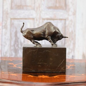 Bull Wall Street Statue Bronze on Marble Base - Stock Market Bullish Sentiment - Premium Bronze Sculpture - Bull Art Work - Unique Gift