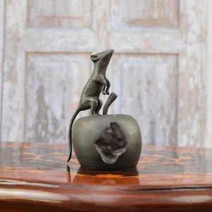 Mouse on Apple Realistic Bronze - Figurine Statue Art Deco Style - Gift Idea Animal - Home Decor -