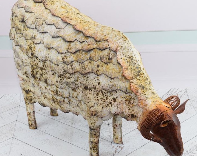 Excellent Iron Funny Sheep Figure - White RAM - Nice Detail and Beautiful Colours - Amazing Metal Statue for Garden - Gift Art Work