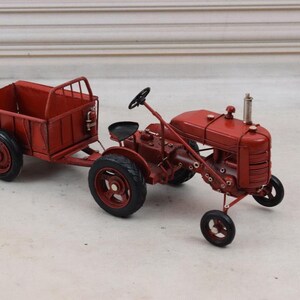 4 Wheel Tractor Model, Vintage Design For Desk Decoration With Lifelike Appearance, Kids Toy Tractor Vehicle Ornament For Daily Play, Plastic Alloy Material, 26cm Length
