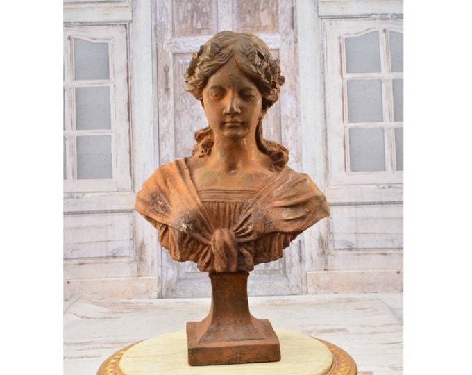 Cast Iron Bust of the Lady of Camellias - Rustical Statue - Bust Woman - Gift for Garden and Home Decor - Gift Idea
