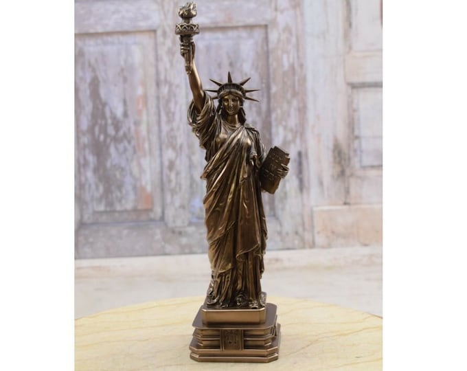 Amazing Statue of Liberty - Sculpture New York - Liberty Art Work - Home Decor - Handmade Exclusive USA Figurine - Gift Idea  - Home Decor