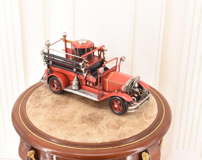 Vintage Fire Brigade Model – Collectible Metal Fire Truck