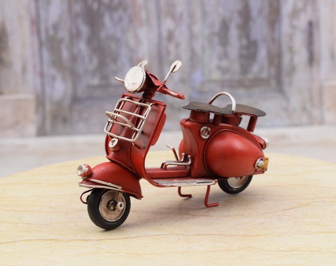 Red Scooter - Vintage Motorbike - Red Motorcycle Old Classic Metal Model - Gift Idea - Collector Item - Home Decor