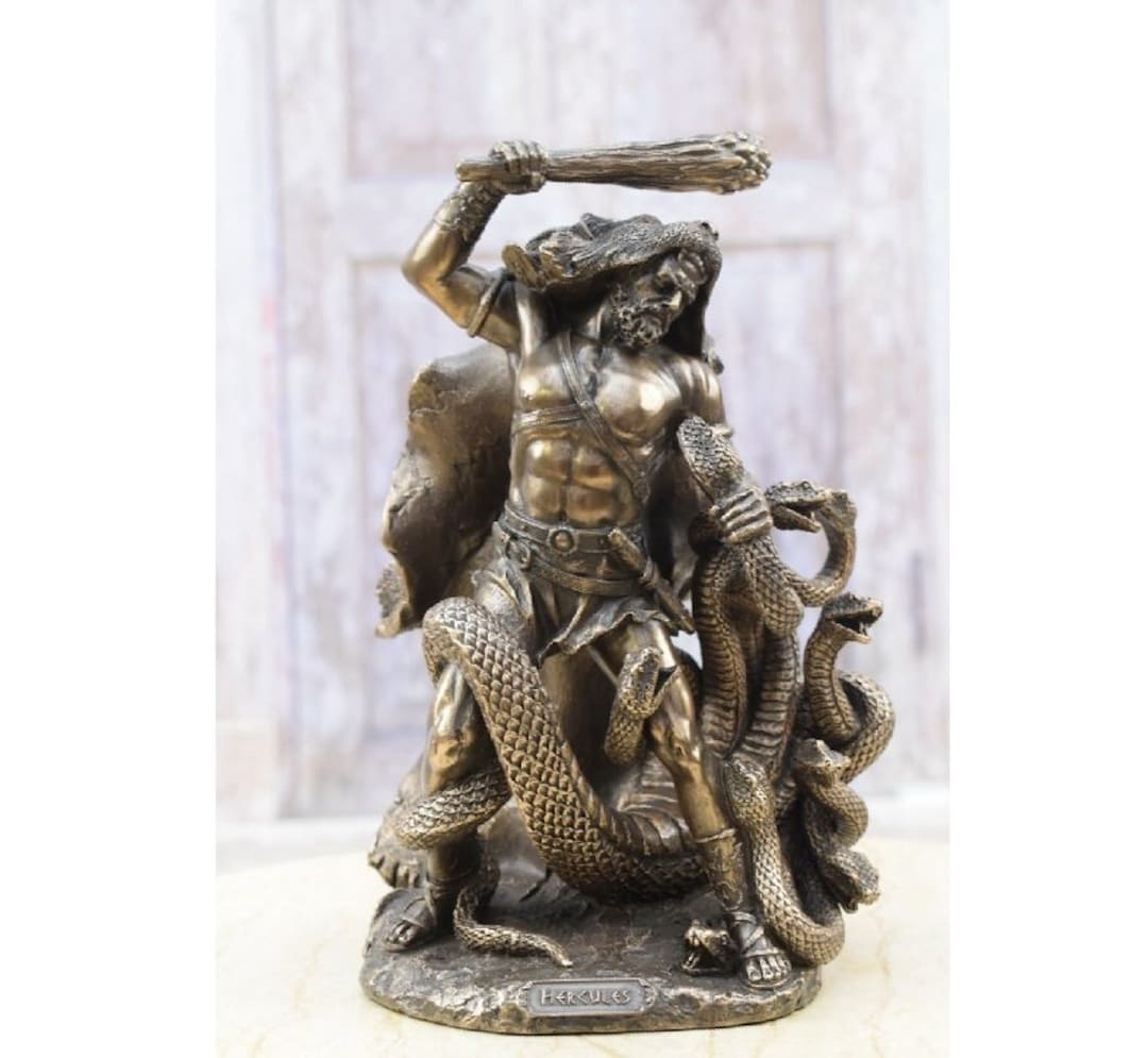 ヘラクレスの戴冠式。浅浮き彫り。Hercules. 31×29,5 cm ヘラクレスの戴冠式。浅浮き彫り。Hercules. 31×29,5 cm