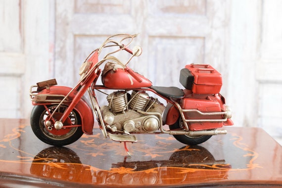 Modello in metallo Chopper rosso Modello in metallo per moto Modello di  vecchia moto Giocattolo vintage Oggetto da collezione Idea regalo  Decorazione per la casa -  Italia