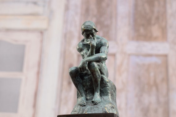 ブロンズ像「考える人」オーギュスト・ロダン - 大理石台座のブロンズ