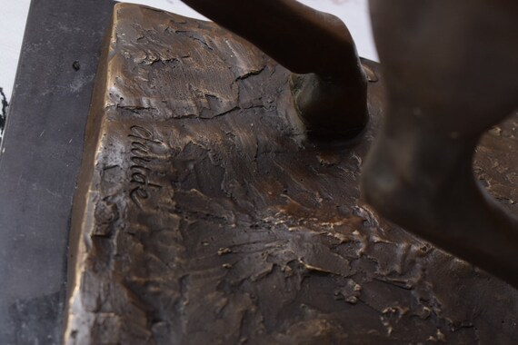 ナポレオン・ボナパルトのブロンズ像：大理石の台座に署名入り彫刻