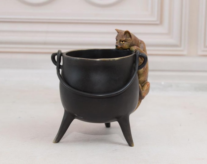 Funny Kitten Looking into Pot of Food - Cat Bronze - Vintage Bronze Statue L.A. Carvin Style - Cat Sculpture - Home Decor - Gift Idea