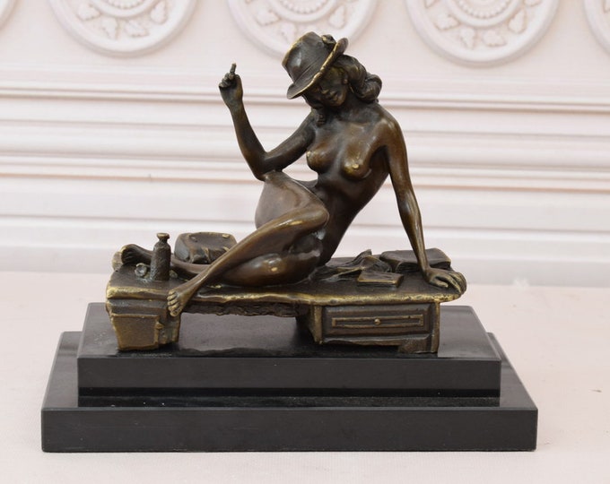 Woman in Hat Amazing Bronze Statue - Sitting Act Woman on Marble Base - Signed Statue - Home Decor - Gift Idea for Wedding - Mature Concept