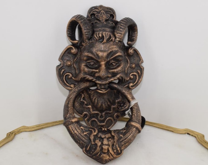 Vintage Style Monster Large Door Knocker Mask – Solid Cast Iron Gothic Decor for Doors & Walls - Home Decor - Gift Idea