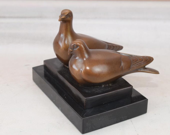 2 Pigeons in Love - Loving Pigeons Bronze Sculpture  - Pigeons Statue Bronze - Home Decor - Luxury Gift for Wedding