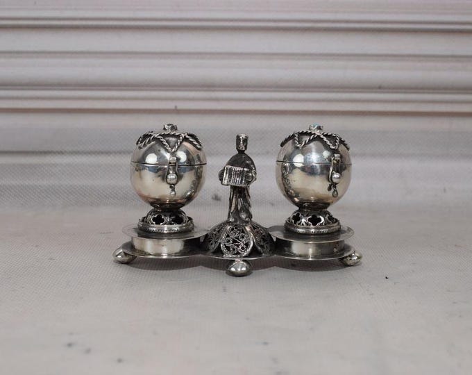 Silver jewish casket - playing jew - old silver salt and pepper box - silver besamin judaica gift - imperial Russia - art work
