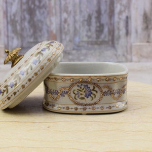 Casket Porcelain and Bronze Ornaments - Flowers Design - Kiotchen Decor - Richly Decorated - Vintage Porcelain Box - Home Decor - Gift Idea