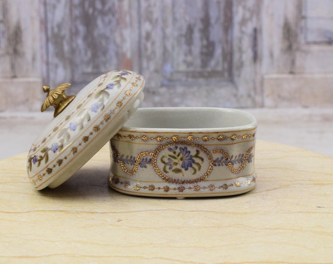 Casket Porcelain and Bronze Ornaments - Flowers Design - Kiotchen Decor - Richly Decorated - Vintage Porcelain Box - Home Decor - Gift Idea