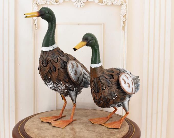 Iron Duck Statue Pair: Realistic Garden Figurines