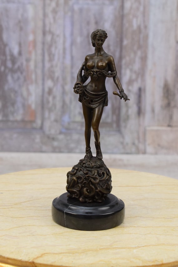 剣を持ったブロンズ製の女戦士像 - 大理石台座付き神話アート - Etsy 日本