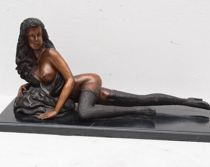Act woman bronze figurine, lying sculpture art work Home Decoration Bronze sculpture, nude naked woman Mature Content  -